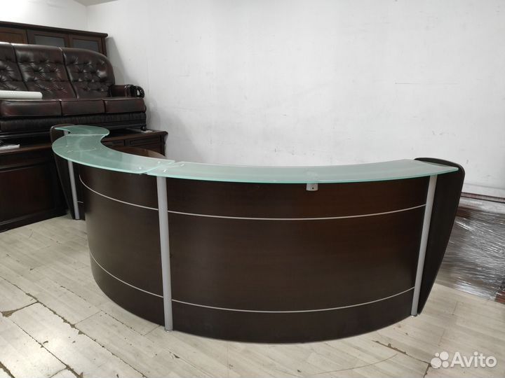 Стойка ресепшен Luna б/у 01226