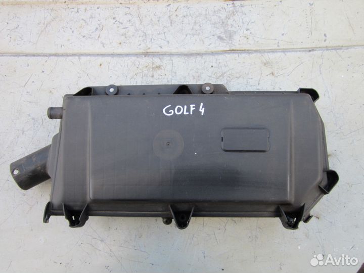 Корпус воздушного фильтра Фольксваген Гольф 4