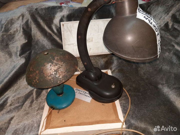 2 старые лампы типа чекист составили 1 грибок