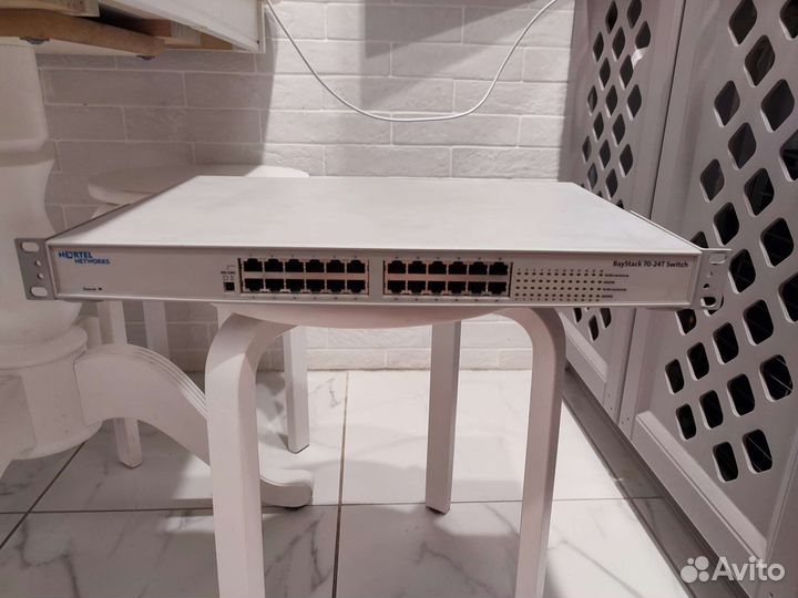 Свитч 24port Nortel Networks BayStack 70-24T