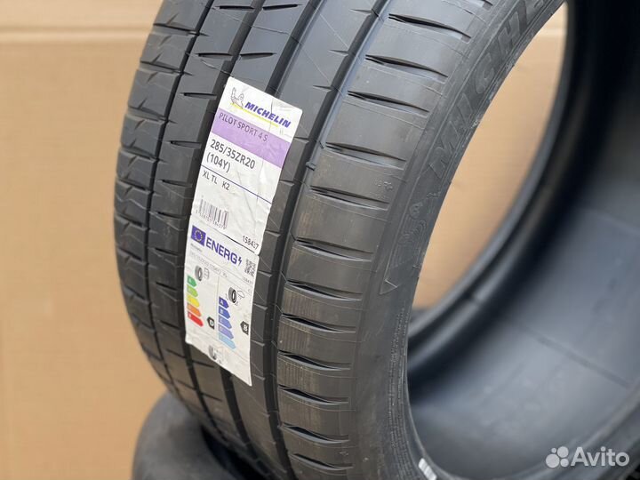 Michelin Pilot Sport 4 S 285/35 R20 104Y
