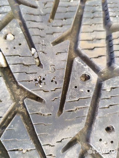 Nokian Tyres Hakkapeliitta 7 215/50 R17