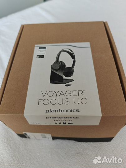 Беспроводные наушники Plantronics Voyager Focus UC