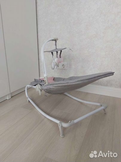 Шезлонг для новорожденных
