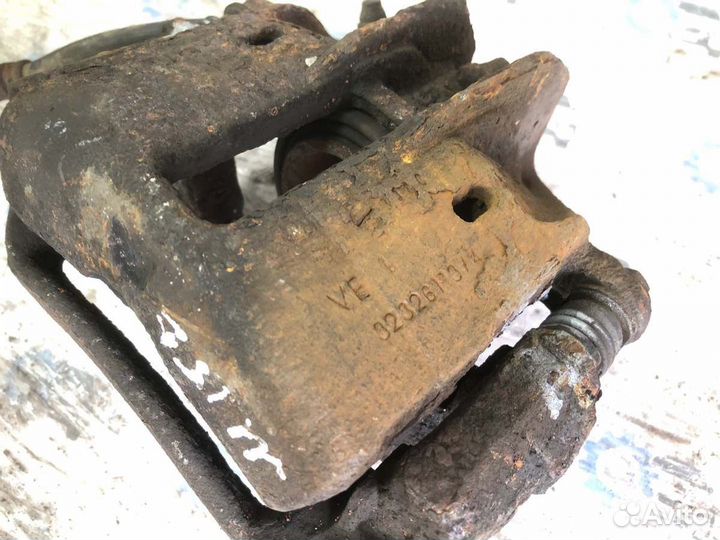 Суппорт передний левый Citroen Berlingo KFW 10FST5