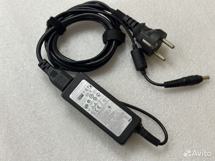 Блок питания 19V 2.1A для ноутбука и другого