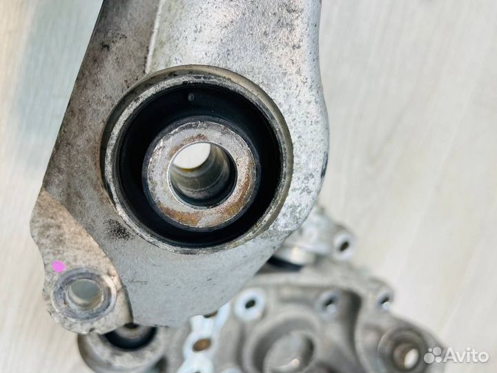 Кулаки задние пара Honda Accord 8 CU 2.4