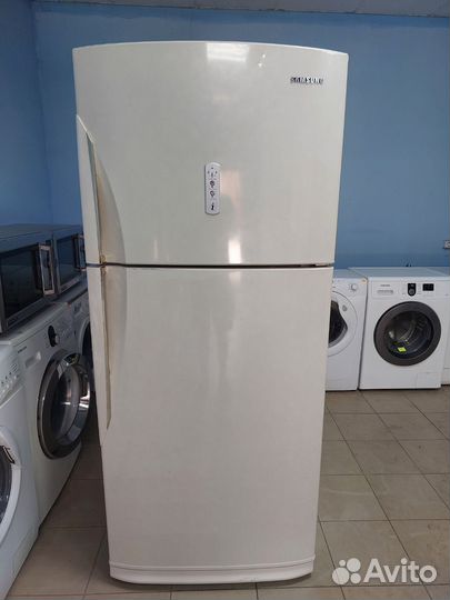 Холодильник Samsung широкий