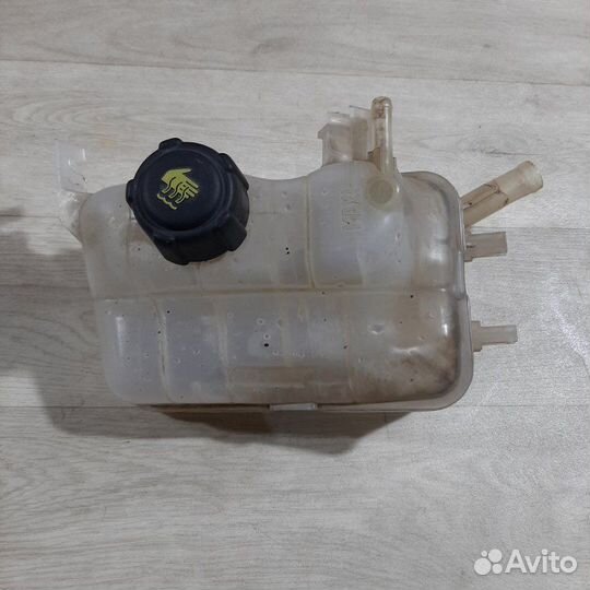 Бачок расширительный Renault Fluence 2012