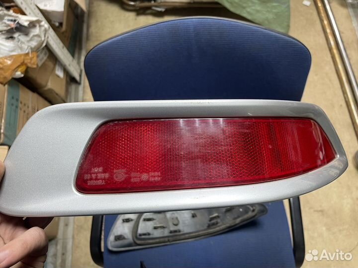 Отражатель в бампер задний для Volvo XC70