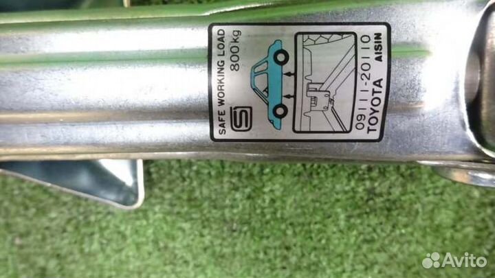 Домкрат Toyota Corolla Spacio ZZE122 1ZZ-FE