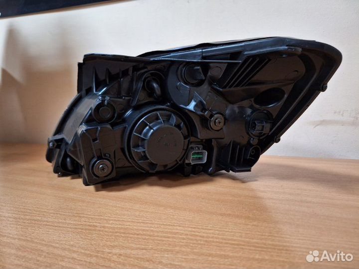 Фара передняя правая Kia Rio JB