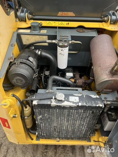 Мини-погрузчик Gehl SL 4240, 2014