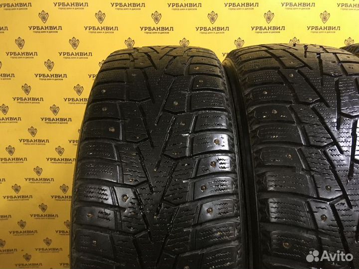 Roadstone Winguard WinSpike 215/55 R17 98T