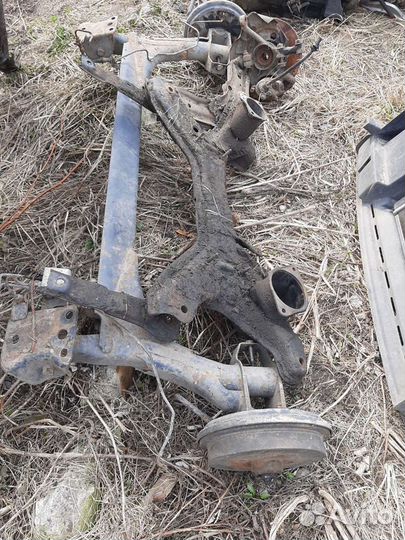 Задняя балка в сборе на Гольф 3