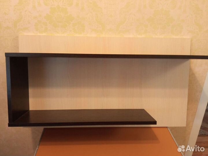 Полка настенная навесная