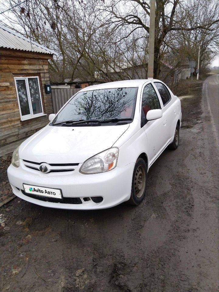 Toyota Platz: фото из отзыва