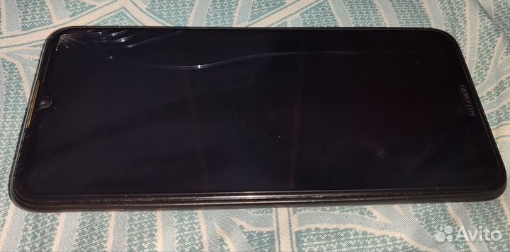 HUAWEI Y6 (2019), 2/32 ГБ