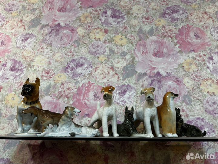 Фарфоровые статуэтки собаки