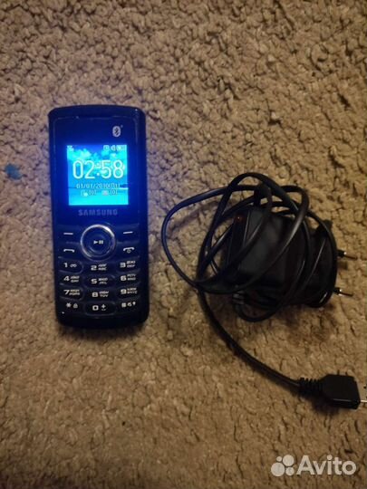 Samsung E2121B