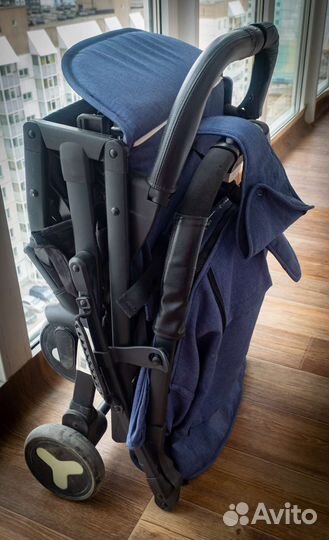 Прогулочная коляска трансфомер