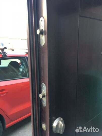 Металлическая дверь бу 960-2050