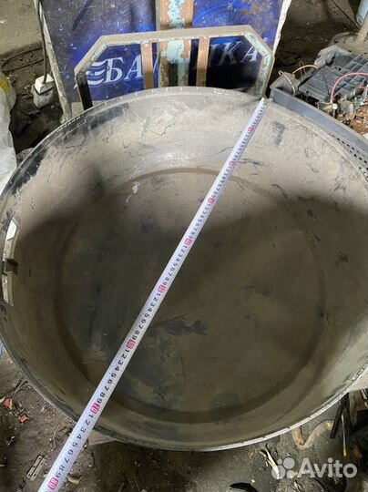 Продам колпак заднего колеса