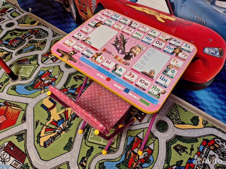 Стол письменный детский