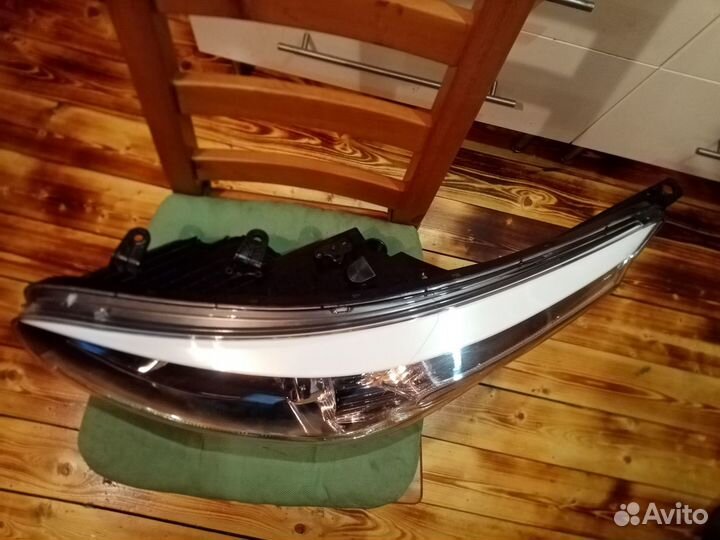 Фара левая правая на киа сид ксенон 92101-A2260