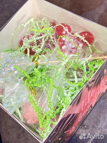 Шоколадные фигурки , леденцы