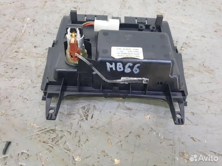 Пепельница прикуриватель Mercedes W212 E