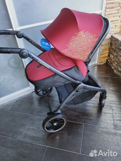 Коляска Luxmom К 92 2 в1 и 3 в1 Красная)