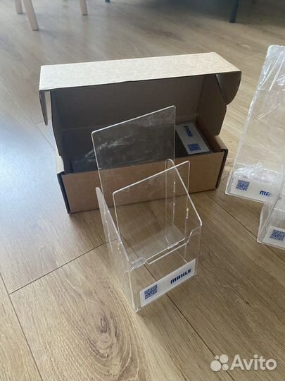 Буклетница настольная пластиковая