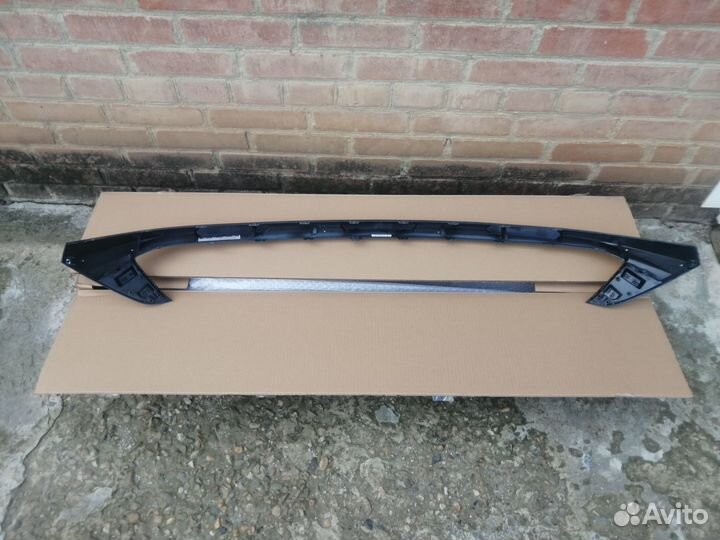 Накладка на передний бампер Toyota C-HR 2021-2023