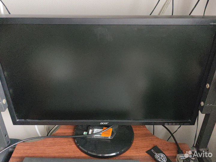 Игровой пк с монитором и клавиатурой