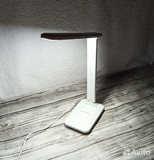 Настольный сенсорный светильник с 3 режимами