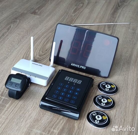 Кнопка вызова официанта комплект с табло и часами