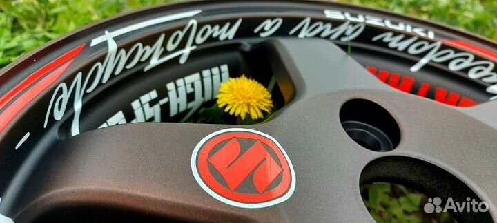 Наклейки на мотоцикл