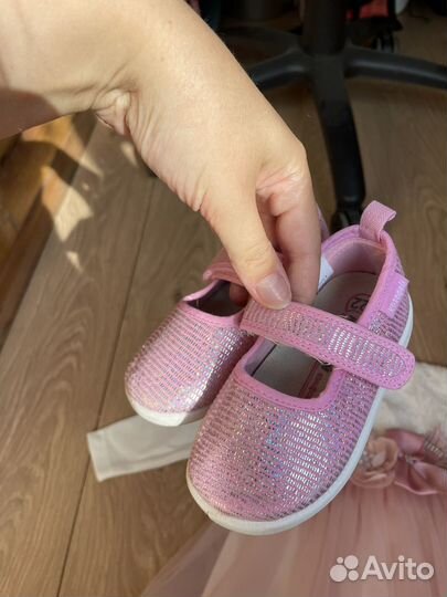 Платье нарядное для девочки 80