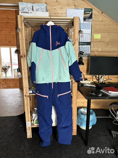 Комбинезон сноубордический женский Crow Belle