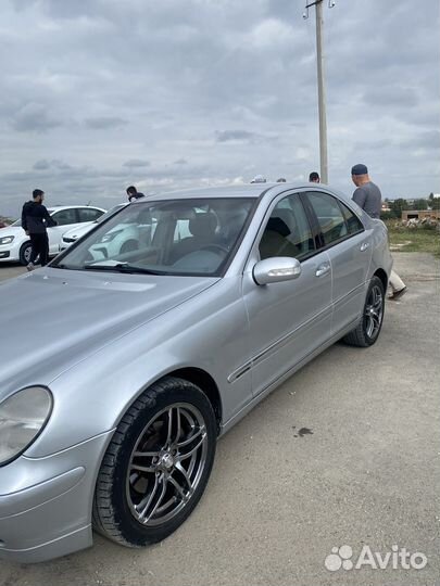 Mercedes-Benz C-класс 2.0 AT, 2002, битый, 290 000 км