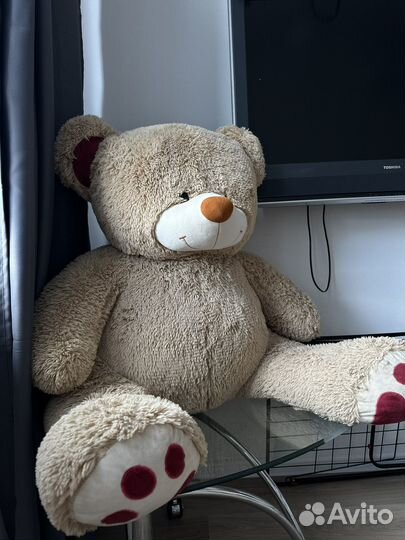 Большой плюшевый мишка