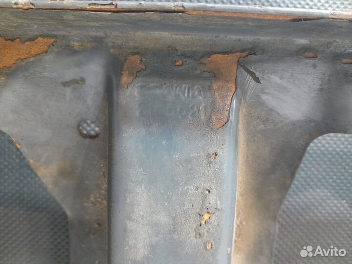 Кронштейн ящика акб