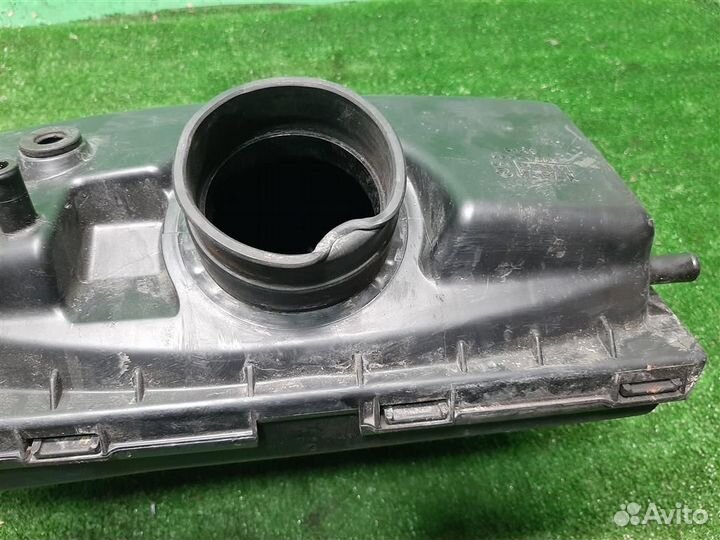 Корпус воздушного фильтра Subaru Forester SG/S11