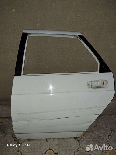 Дверь приора 2 2014 года с небольшим дефектом