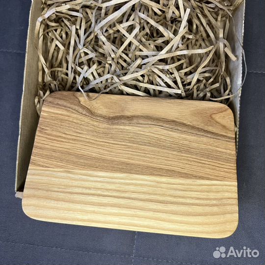 Новая деревянная подставка для яиц