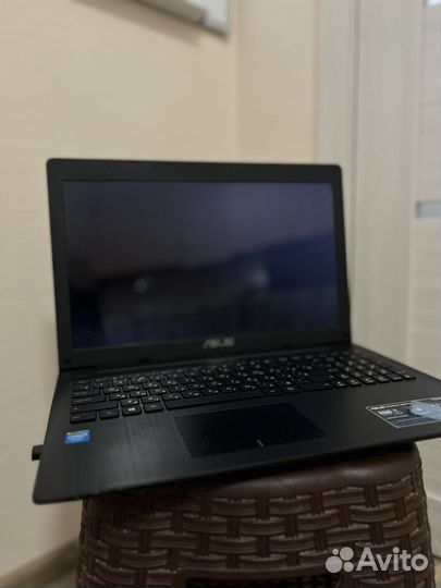 Ноутбук asus F553M