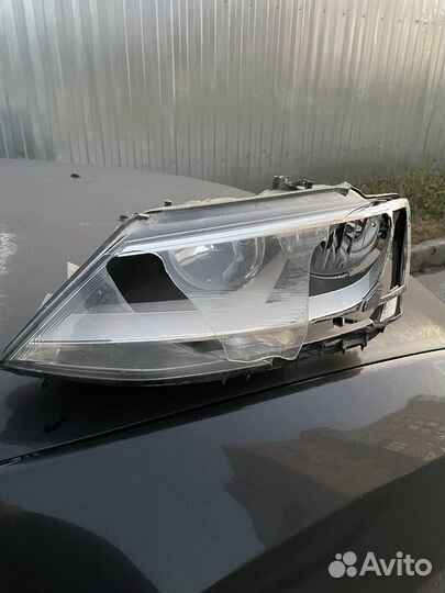 Фара правая volkswagen jetta 6