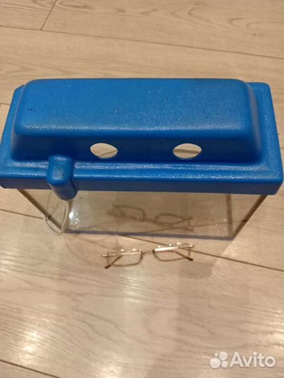 Аквариум с подсветкой и без