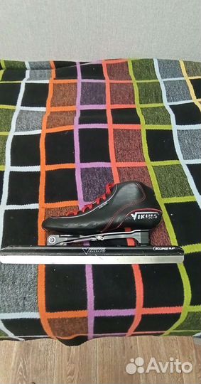 Конькобежные коньки Viking